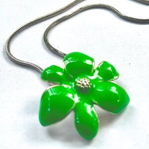 Green Metal Flower Pendant Necklace 15”